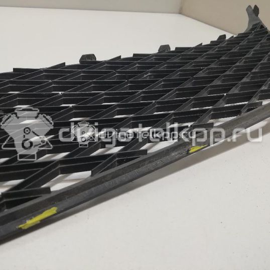 Фото Решетка в бампер  6402A037 для Mitsubishi Outlander