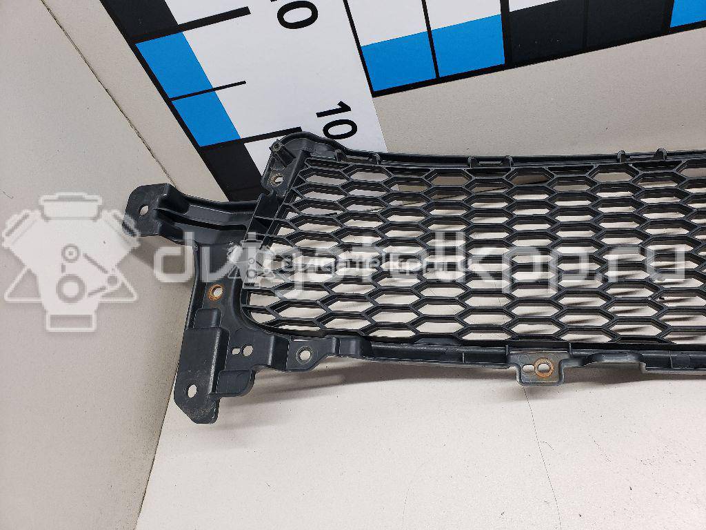 Фото Решетка в бампер  6402A199 для Mitsubishi Outlander {forloop.counter}}