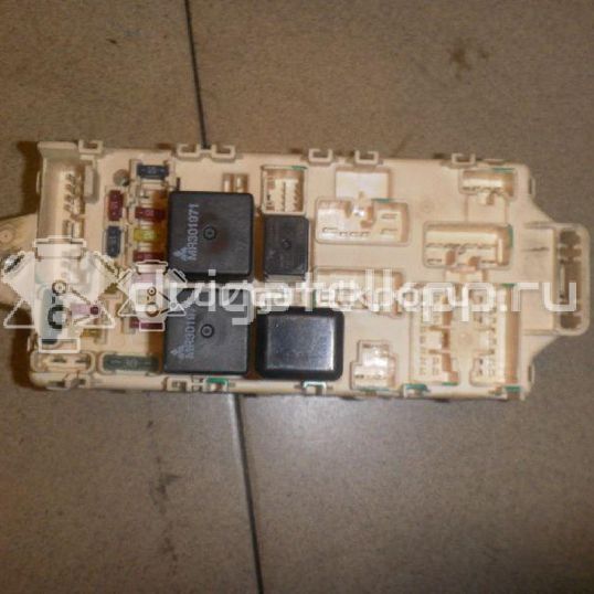 Фото Блок предохранителей  MR517611 для mitsubishi Pajero/Montero III (V6, V7)