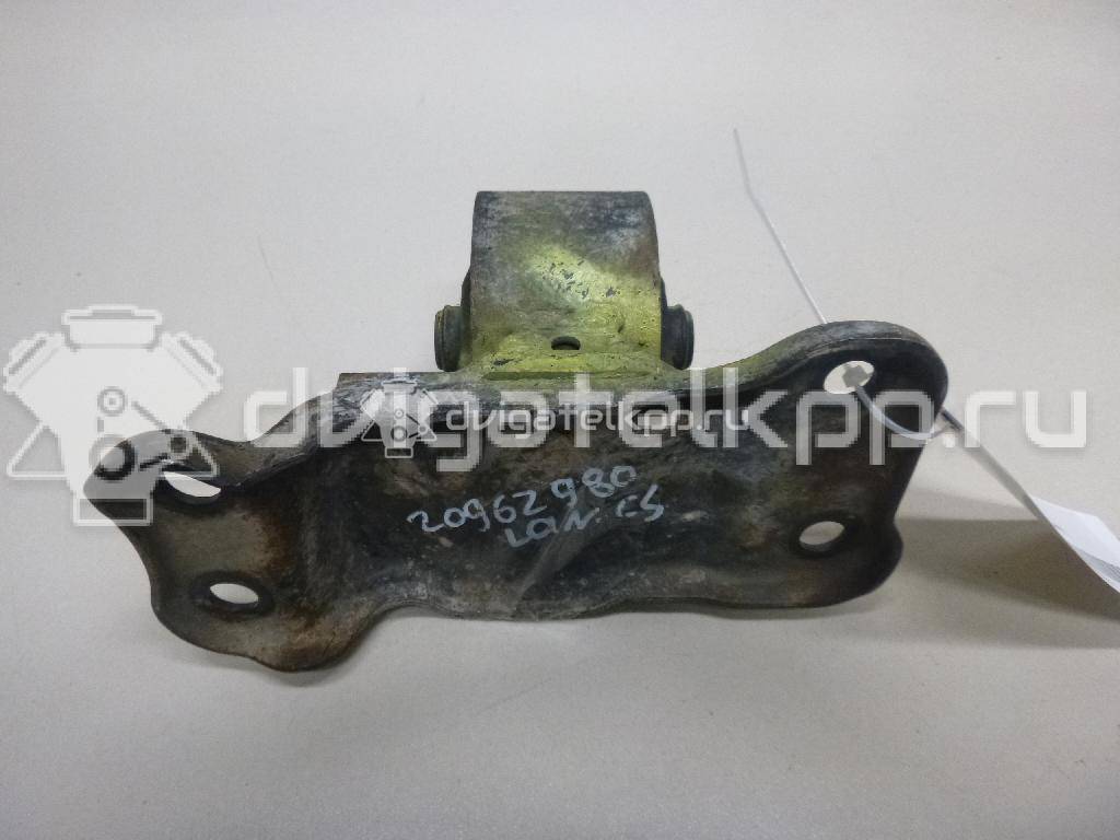 Фото Опора КПП левая  MR491557 для Mitsubishi Lancer {forloop.counter}}