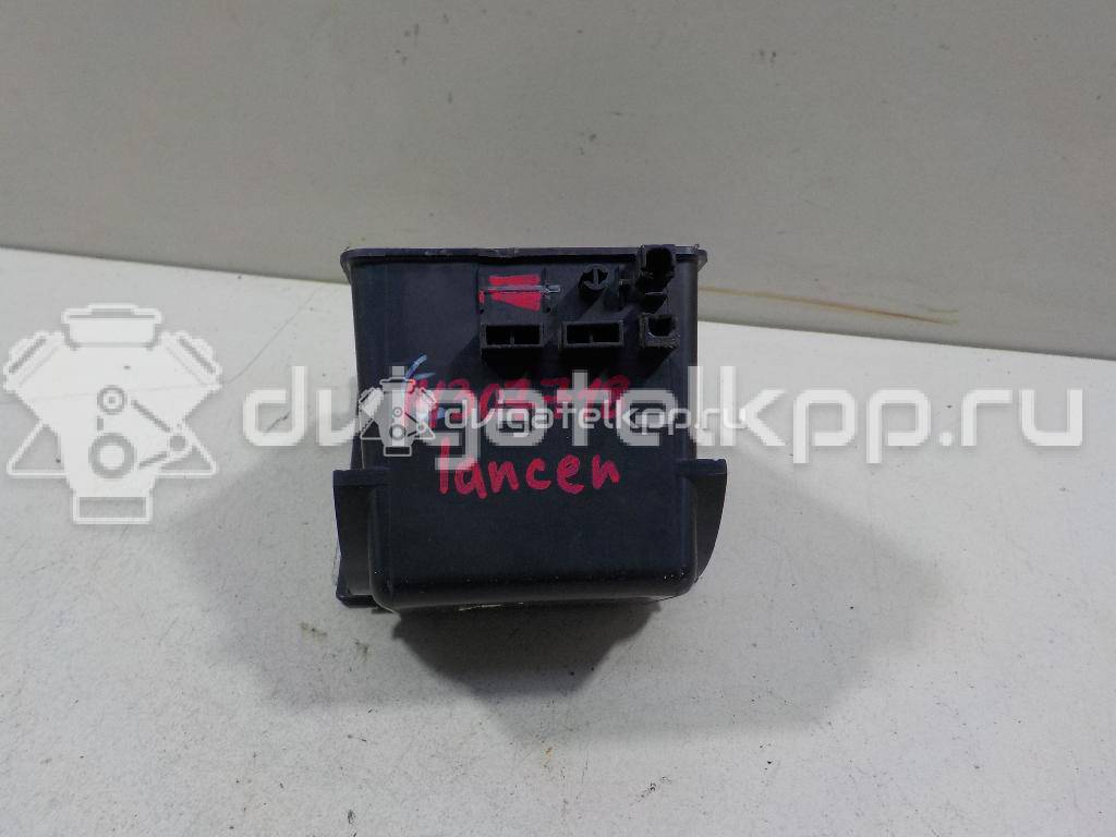 Фото Ящик передней консоли  mr975089 для mitsubishi Lancer Cedia (CS) {forloop.counter}}