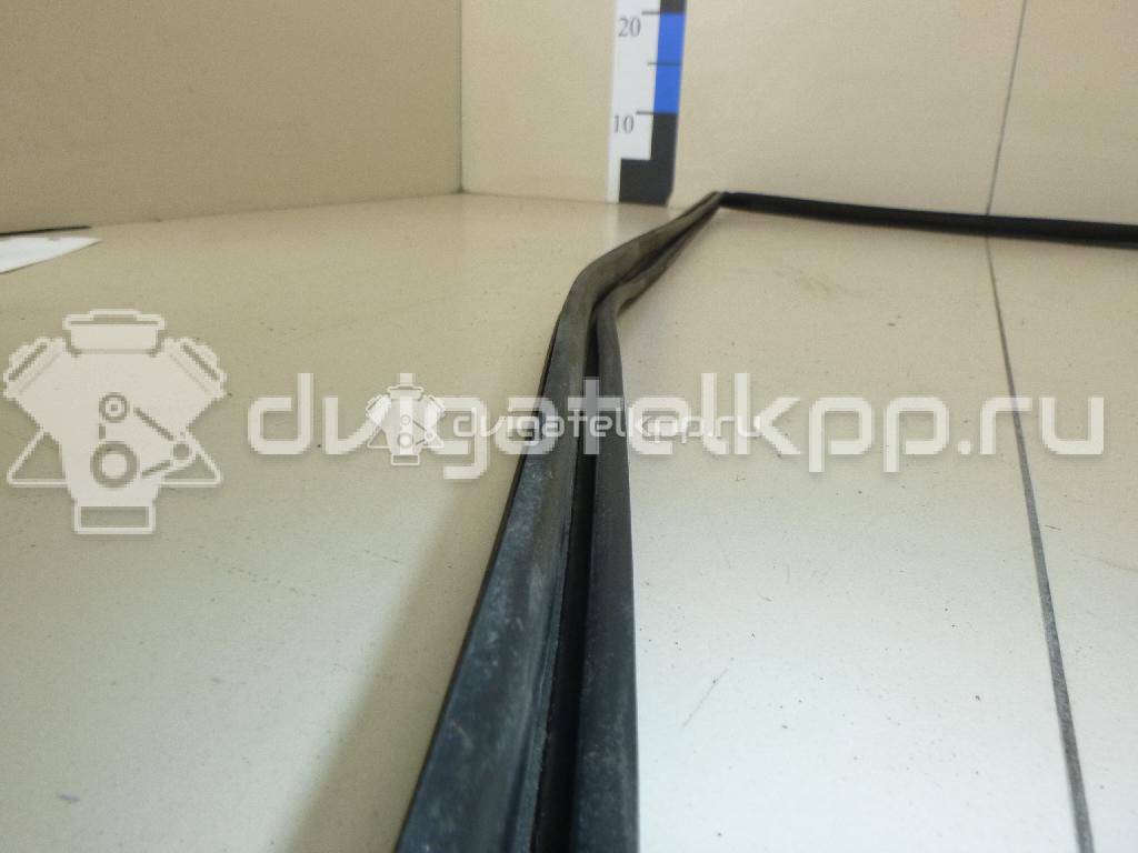Фото Уплотнитель стекла двери  MR526475 для mitsubishi Lancer (CS/Classic) {forloop.counter}}