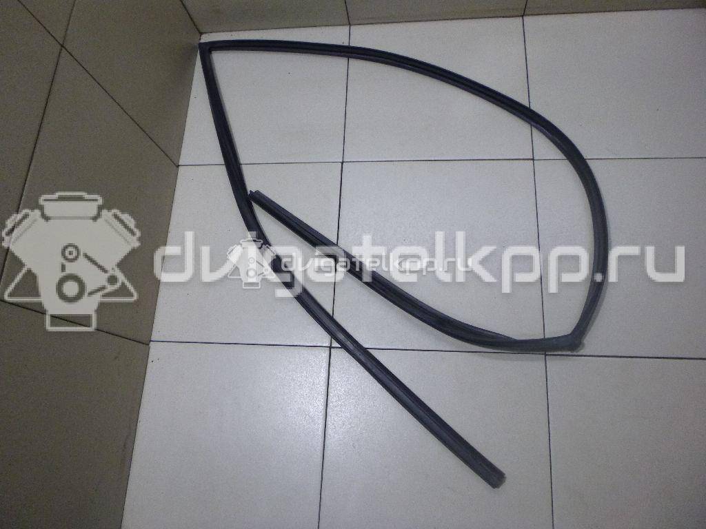 Фото Уплотнитель стекла двери  mr526475 для mitsubishi Lancer (CS/Classic) {forloop.counter}}