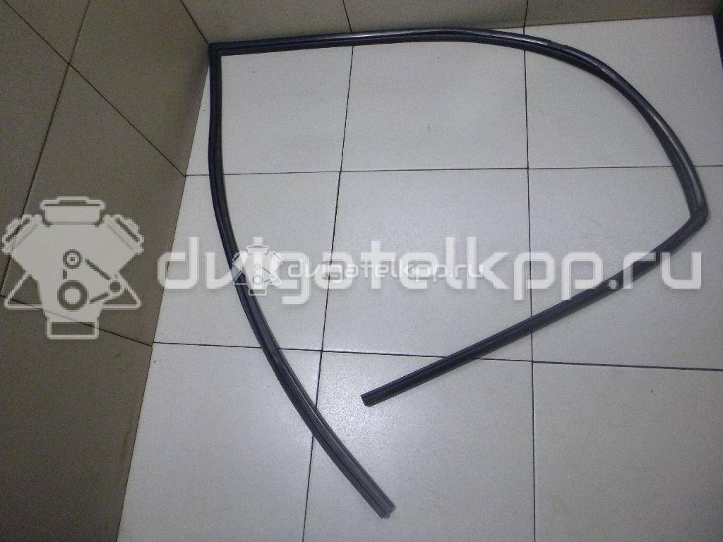 Фото Уплотнитель стекла двери  MR526476 для mitsubishi Lancer (CS/Classic) {forloop.counter}}