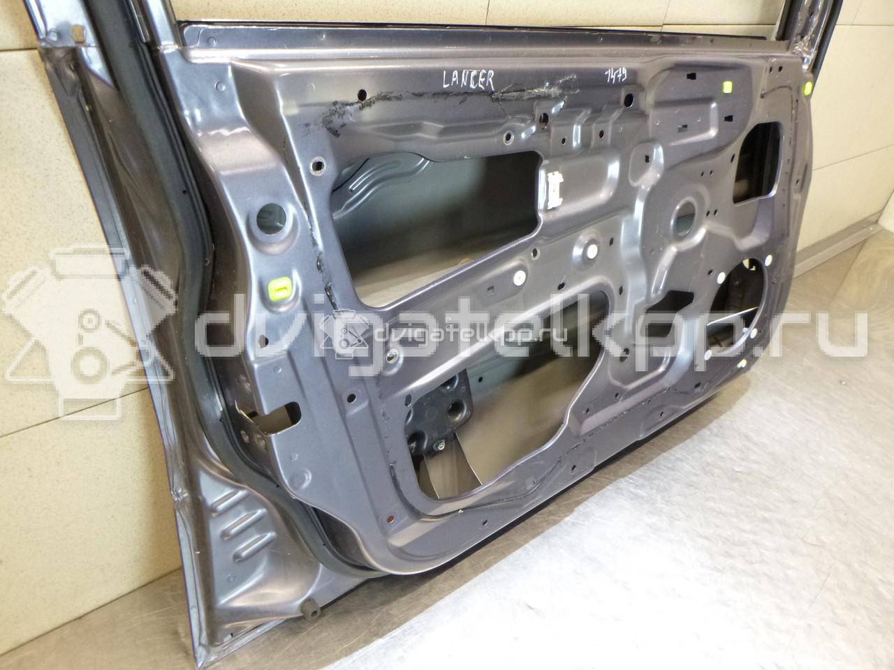 Фото Дверь передняя левая  5700A167 для mitsubishi Lancer (CS/Classic) {forloop.counter}}