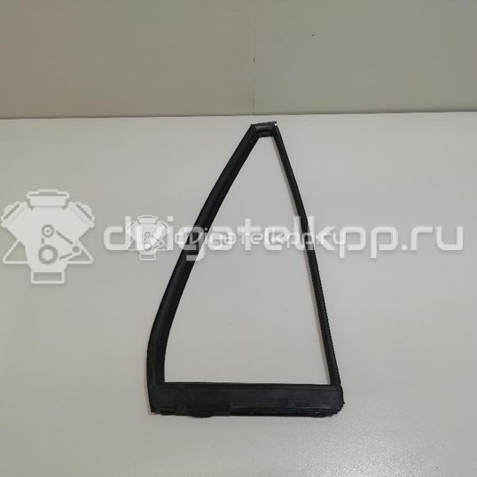 Фото Уплотнитель форточки правой  mr556062 для mitsubishi Lancer (CS/Classic)