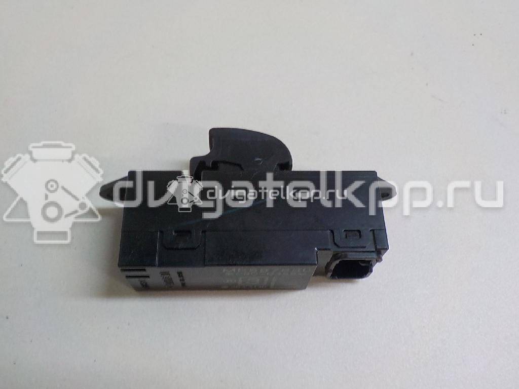 Фото Кнопка стеклоподъемника  mr587880 для mitsubishi Lancer (CS/Classic) {forloop.counter}}