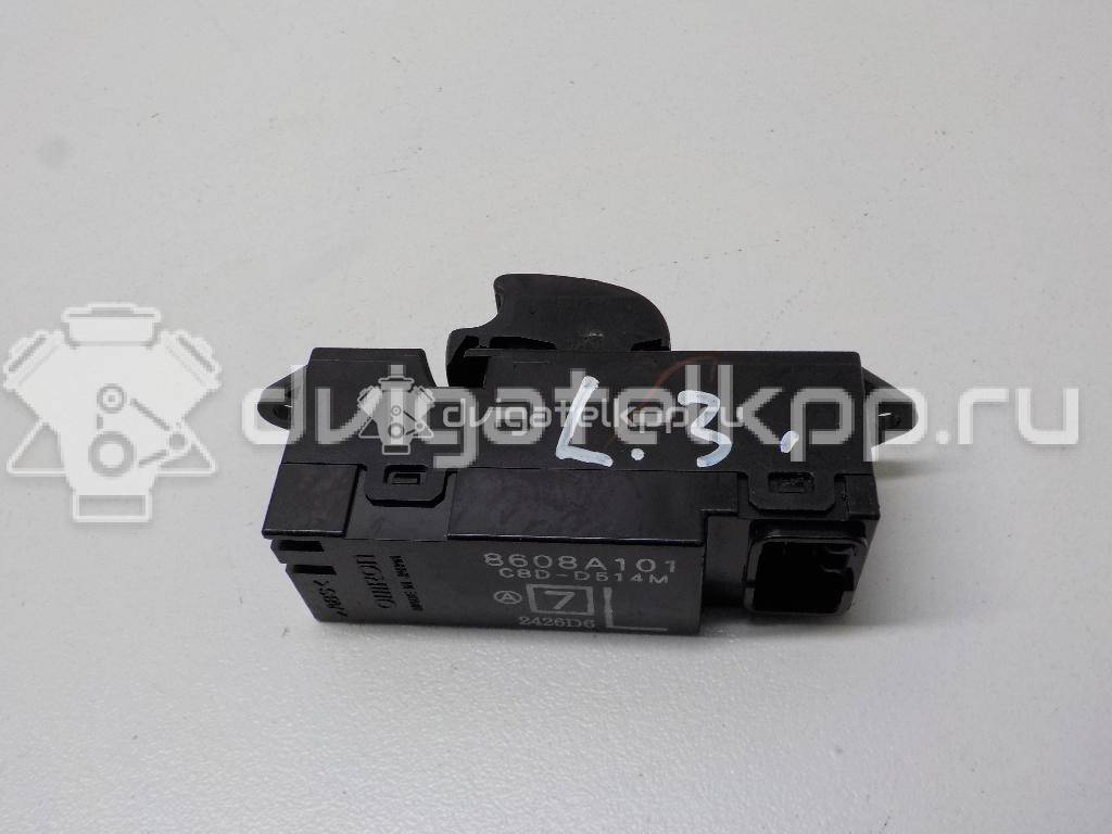 Фото Кнопка стеклоподъемника  8608a101 для mitsubishi Lancer (CS/Classic) {forloop.counter}}