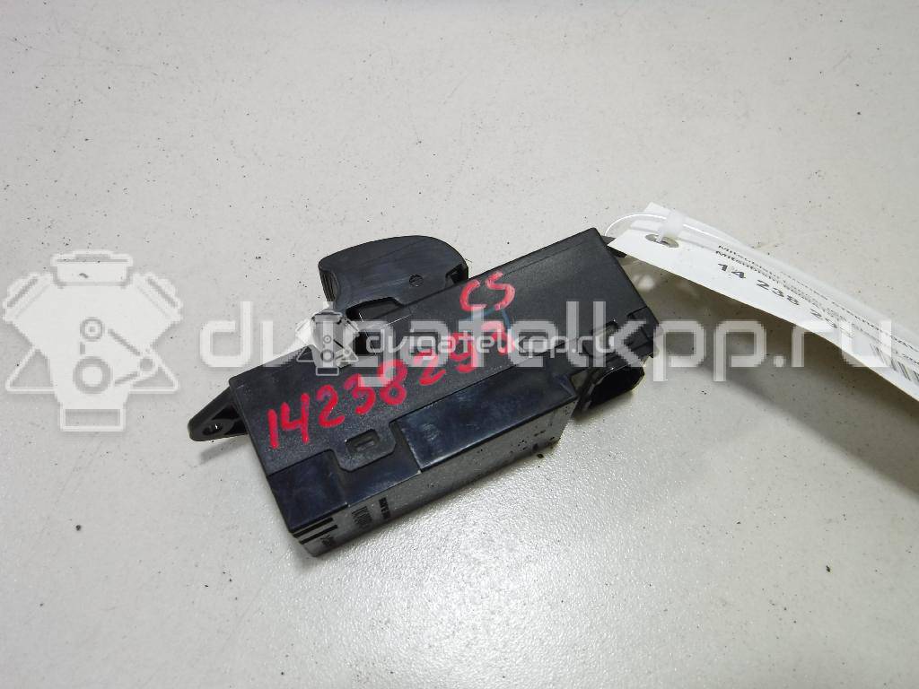 Фото Кнопка стеклоподъемника  8608A101 для mitsubishi Lancer (CS/Classic) {forloop.counter}}