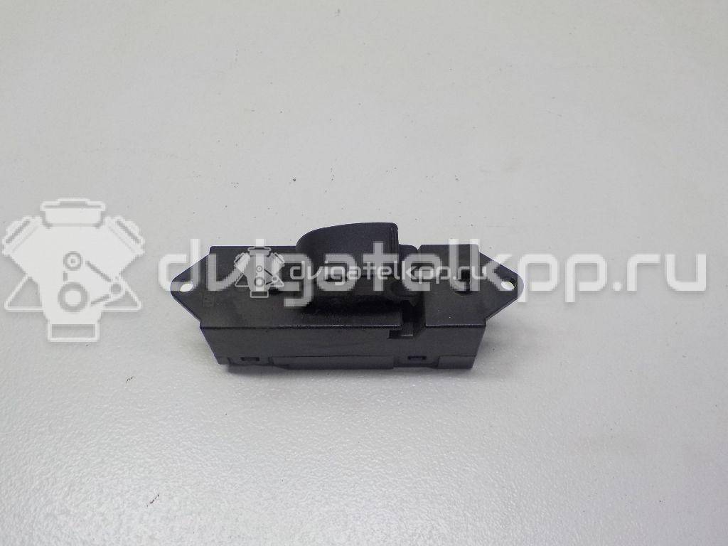 Фото Кнопка стеклоподъемника  8608A100 для mitsubishi Lancer (CS/Classic) {forloop.counter}}