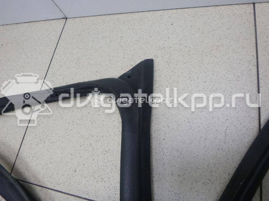 Фото Уплотнитель двери  5725A049 для mitsubishi Lancer (CX,CY) {forloop.counter}}