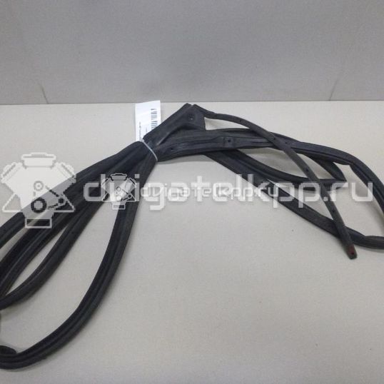 Фото Уплотнитель двери  5755A033 для mitsubishi Lancer (CX,CY)