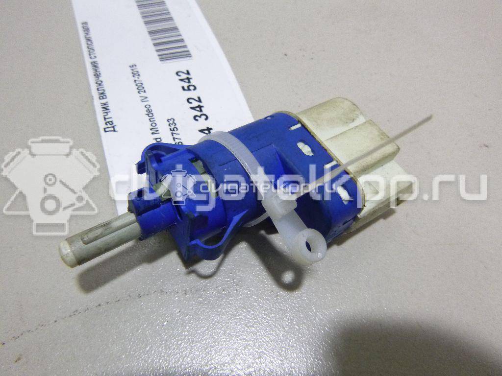 Фото Датчик включения стопсигнала  1677533 для Ford Fiesta / Focus / Tourneo / C-Max / Galaxy {forloop.counter}}