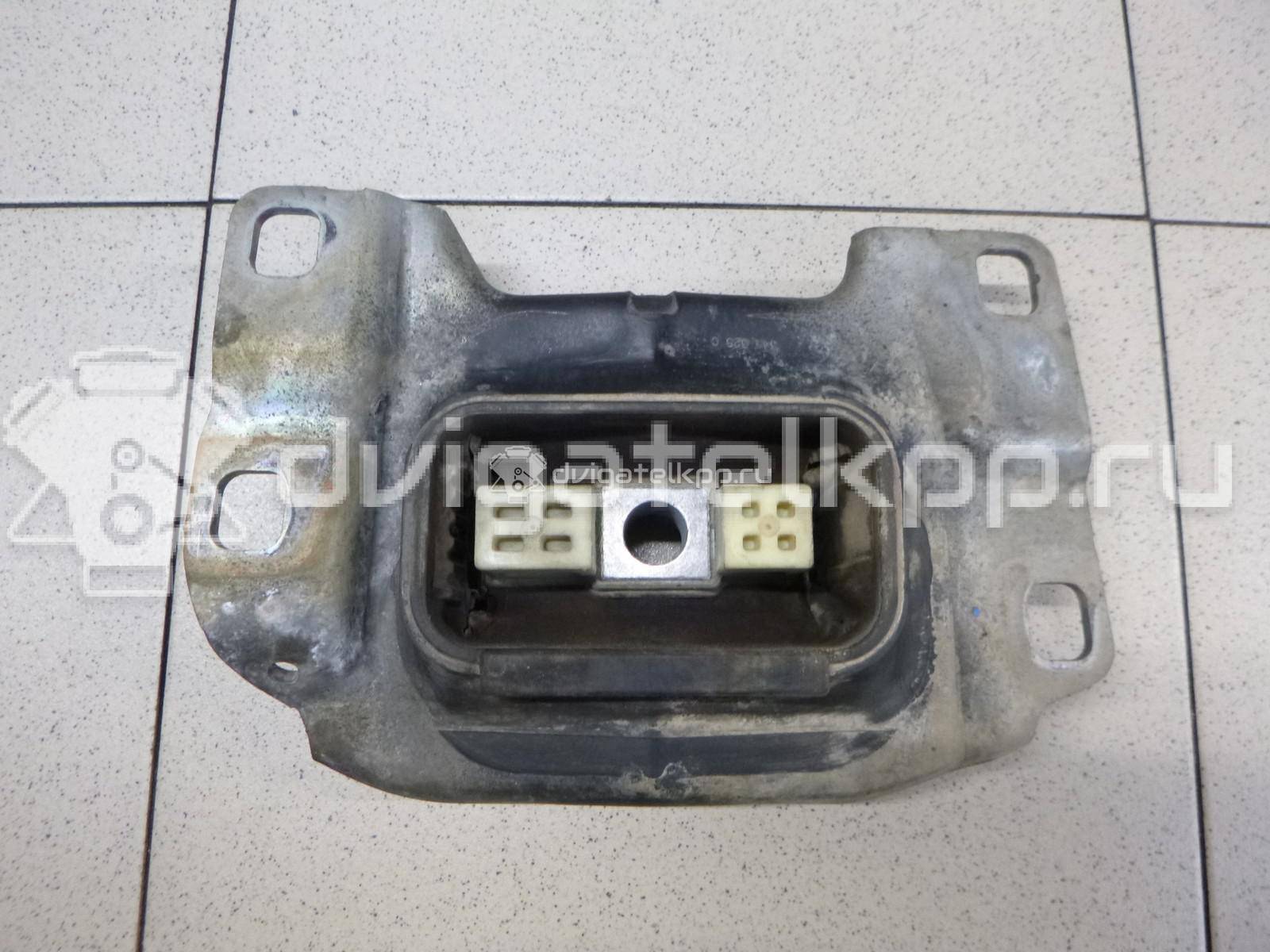 Фото Опора КПП левая  1798908 для Ford Fiesta / Focus / Tourneo / C-Max / Grand {forloop.counter}}