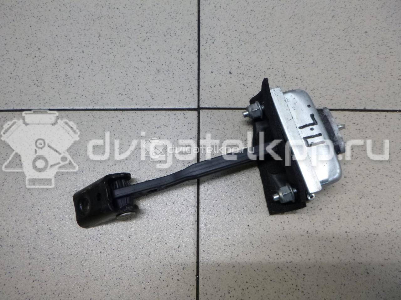 Фото Ограничитель двери  1641573 для Ford Focus / Kuga / C-Max {forloop.counter}}