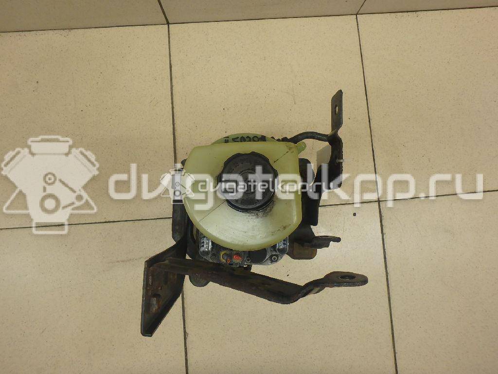 Фото Насос гидроусилителя  1743471 для Ford Fiesta / Focus / Kuga / C-Max {forloop.counter}}