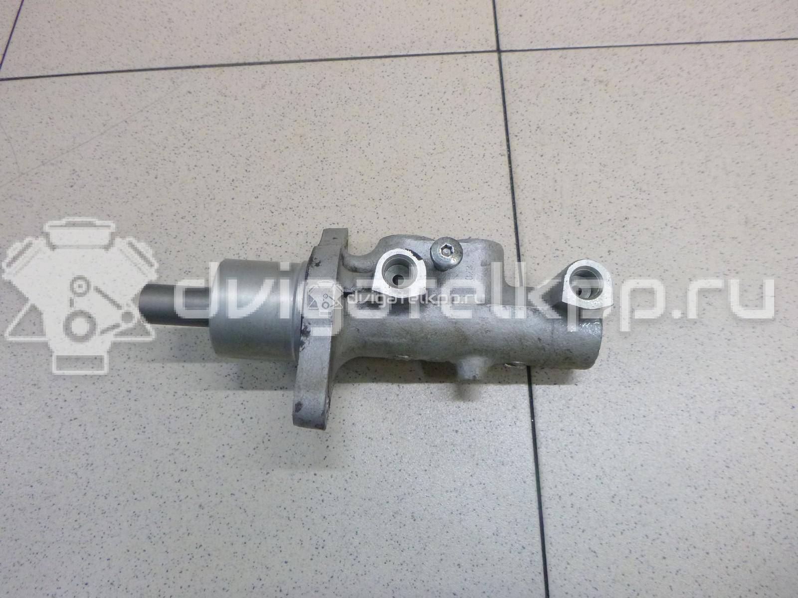 Фото Цилиндр тормозной главный  1547478 для Ford Focus / Kuga / C-Max {forloop.counter}}