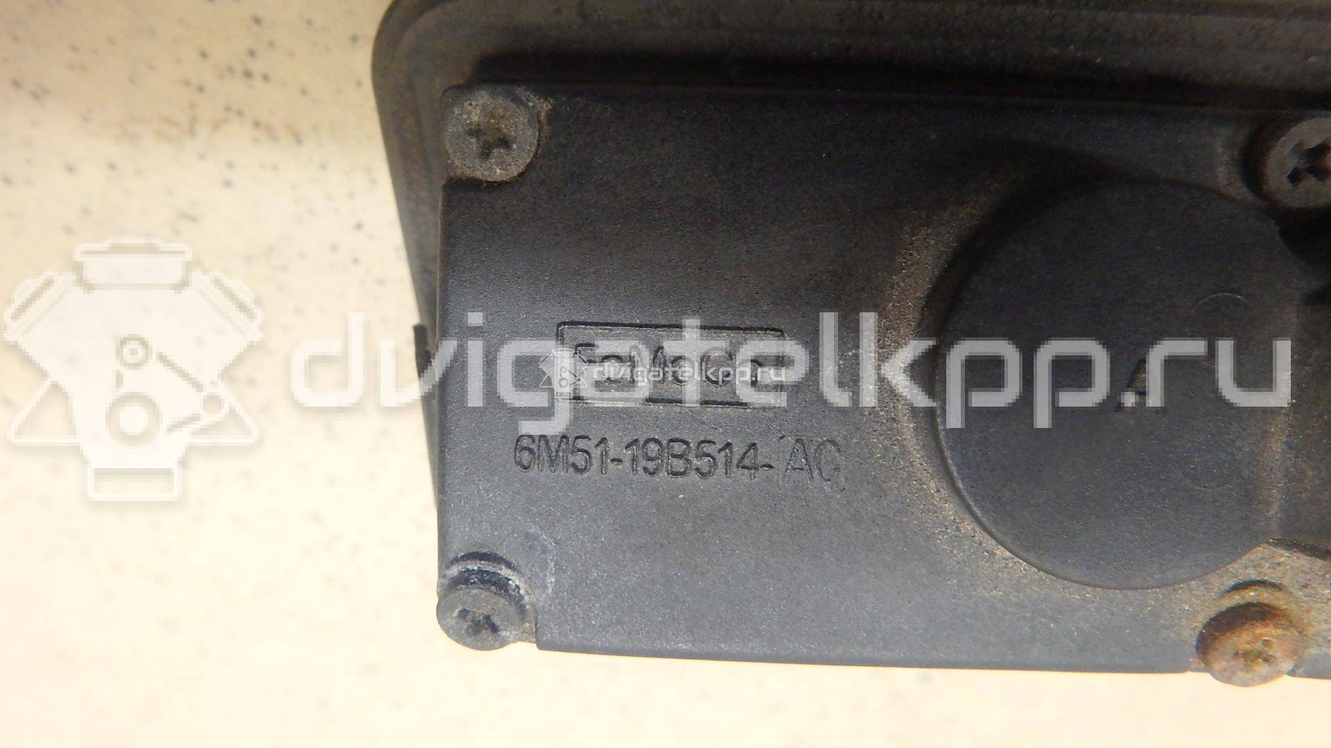 Фото Кнопка открывания багажника  1857333 для Ford Fiesta / Focus / C-Max / Galaxy / Kuga {forloop.counter}}