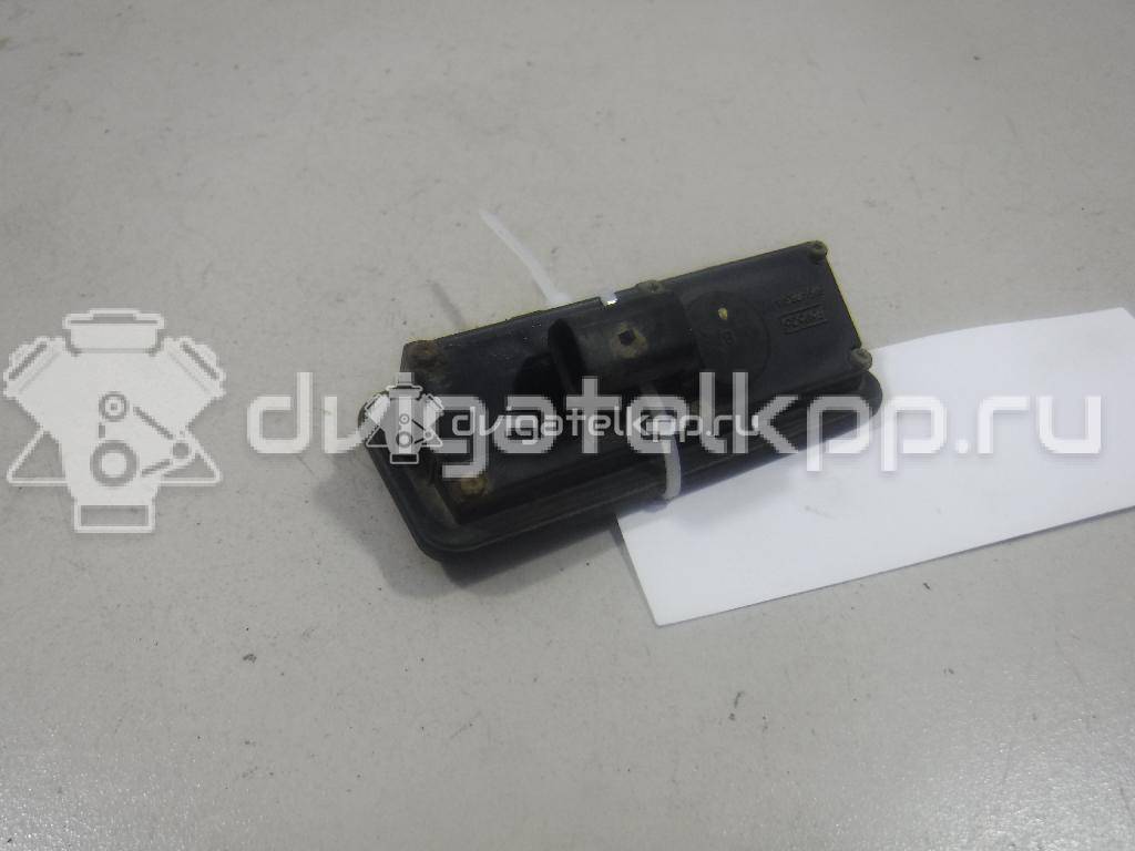Фото Кнопка открывания багажника  1857333 для Ford Fiesta / Focus / C-Max / Galaxy / Kuga {forloop.counter}}