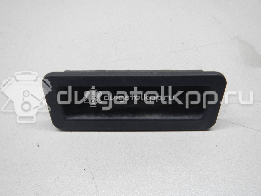 Фото Кнопка открывания багажника  1857333 для Ford Fiesta / Focus / C-Max / Galaxy / Kuga {forloop.counter}}