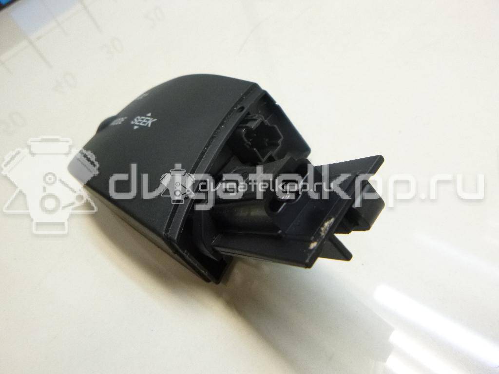 Фото Переключатель подрулевой управления магнитолой  1318961 для Ford Focus / Kuga / Transit / C-Max {forloop.counter}}