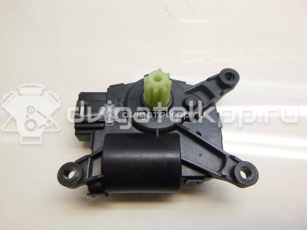 Фото Моторчик заслонки отопителя  av6n19b634aa для Ford Focus / Tourneo / Transit / C-Max {forloop.counter}}