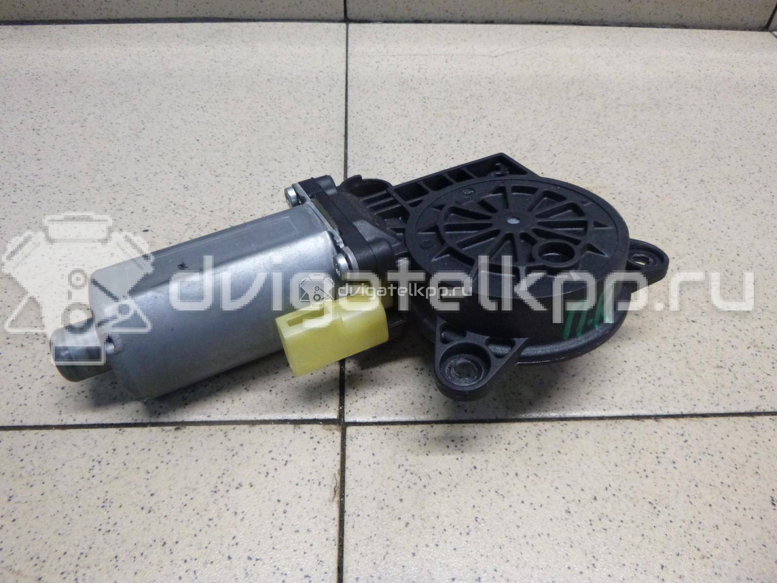 Фото Моторчик стеклоподъемника  1205750 для Ford Fiesta / Fusion Ju {forloop.counter}}