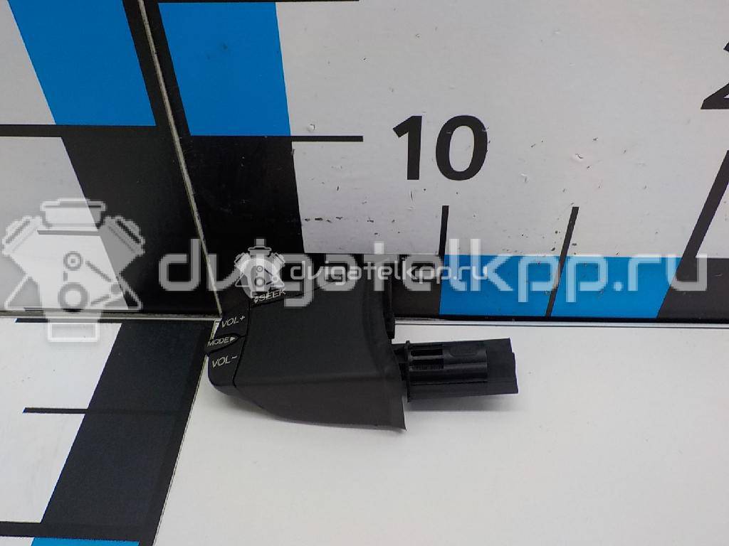 Фото Переключатель подрулевой управления магнитолой  1346664 для Ford Fiesta / Focus / Fusion Ju / Transit / Mondeo {forloop.counter}}