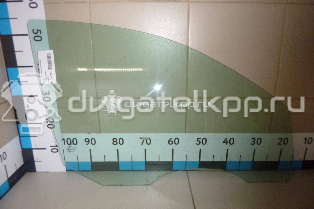Фото Стекло двери передней правой  1088904 для Ford Focus {forloop.counter}}