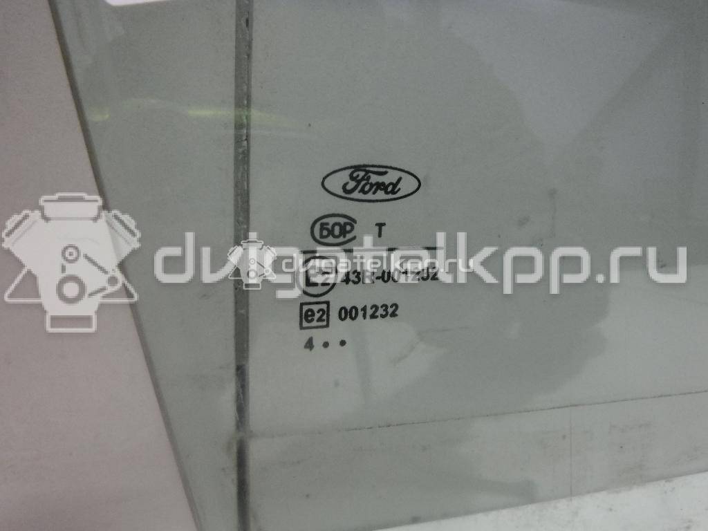 Фото Стекло двери передней правой  1088904 для Ford Focus {forloop.counter}}