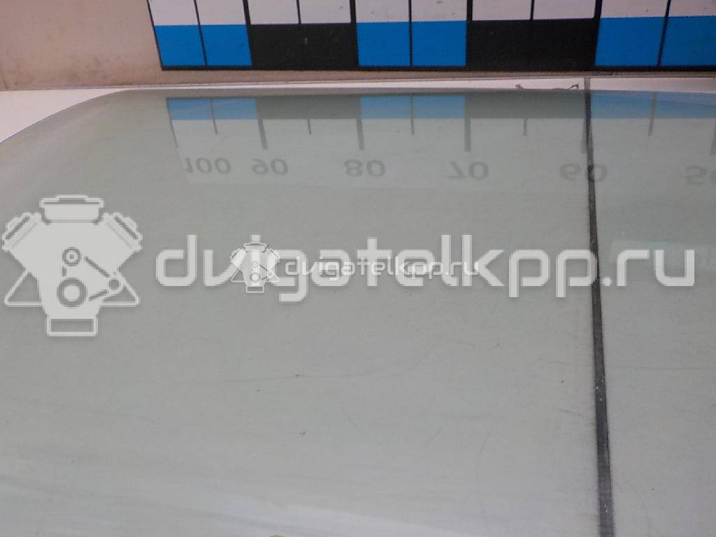 Фото Стекло двери передней правой  1088904 для Ford Focus {forloop.counter}}