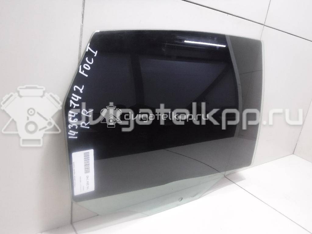 Фото Стекло двери задней правой  1093031 для Ford Focus {forloop.counter}}