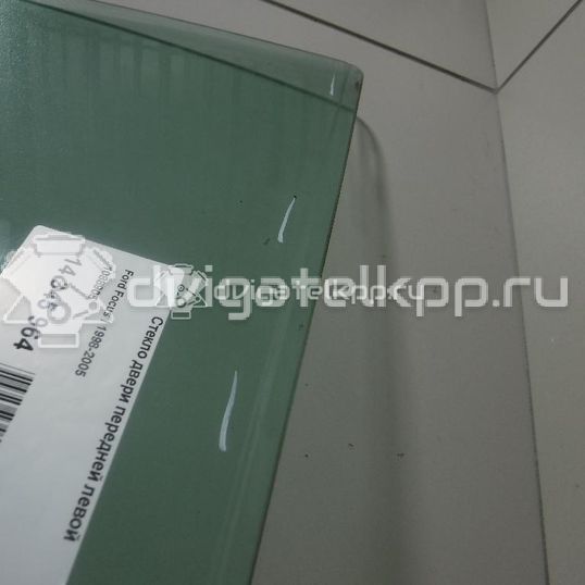 Фото Стекло двери передней левой  1088905 для Ford Focus