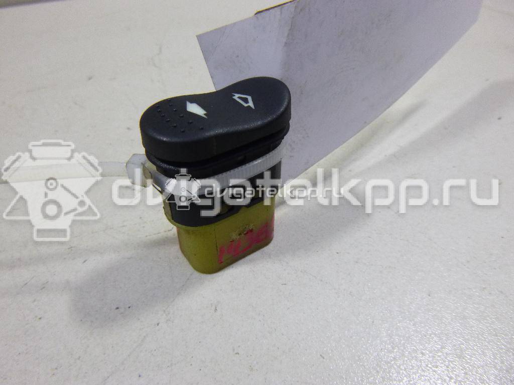 Фото Кнопка стеклоподъемника  1324939 для Ford Focus {forloop.counter}}
