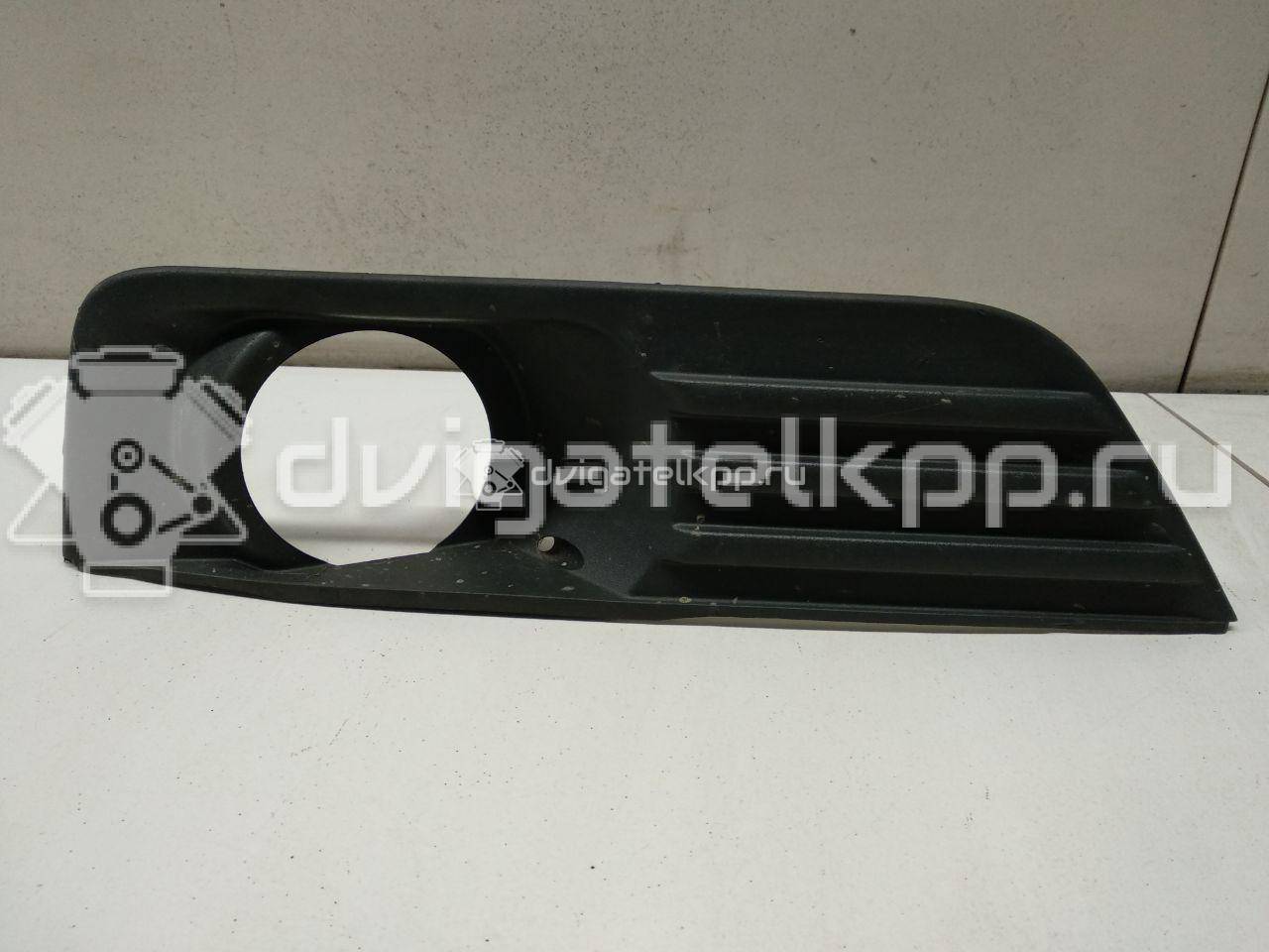 Фото Решетка в бампер левая  4M5119953AE для Ford Focus {forloop.counter}}