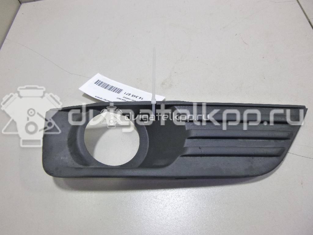 Фото Решетка в бампер правая  4M5119952AE для Ford Focus {forloop.counter}}