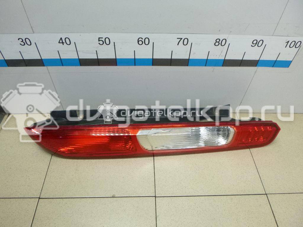 Фото Фонарь задний правый  1420450 для Ford Focus {forloop.counter}}