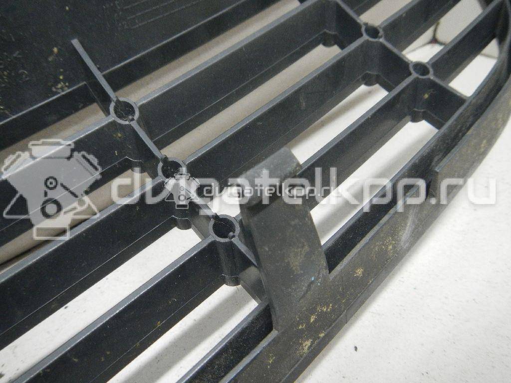 Фото Решетка радиатора  1676410 для Ford Focus {forloop.counter}}