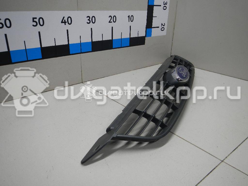 Фото Решетка радиатора  1676410 для Ford Focus {forloop.counter}}
