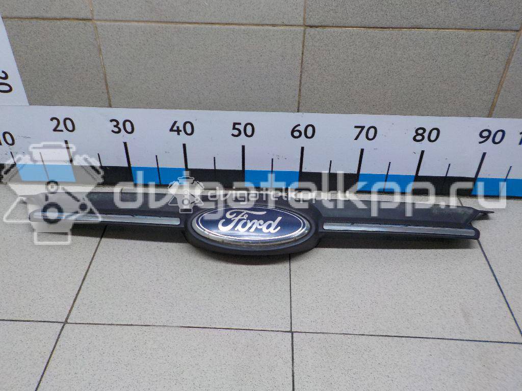 Фото Решетка радиатора  1718747 для Ford Focus {forloop.counter}}