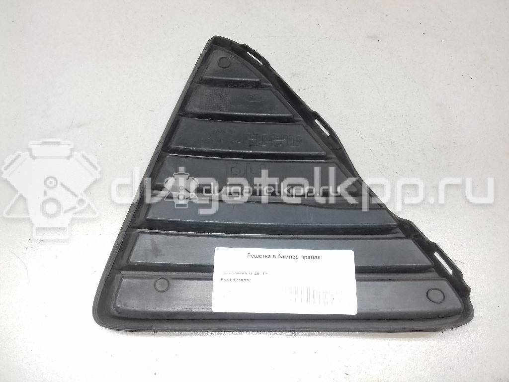 Фото Решетка в бампер правая  1719221 для Ford Focus {forloop.counter}}