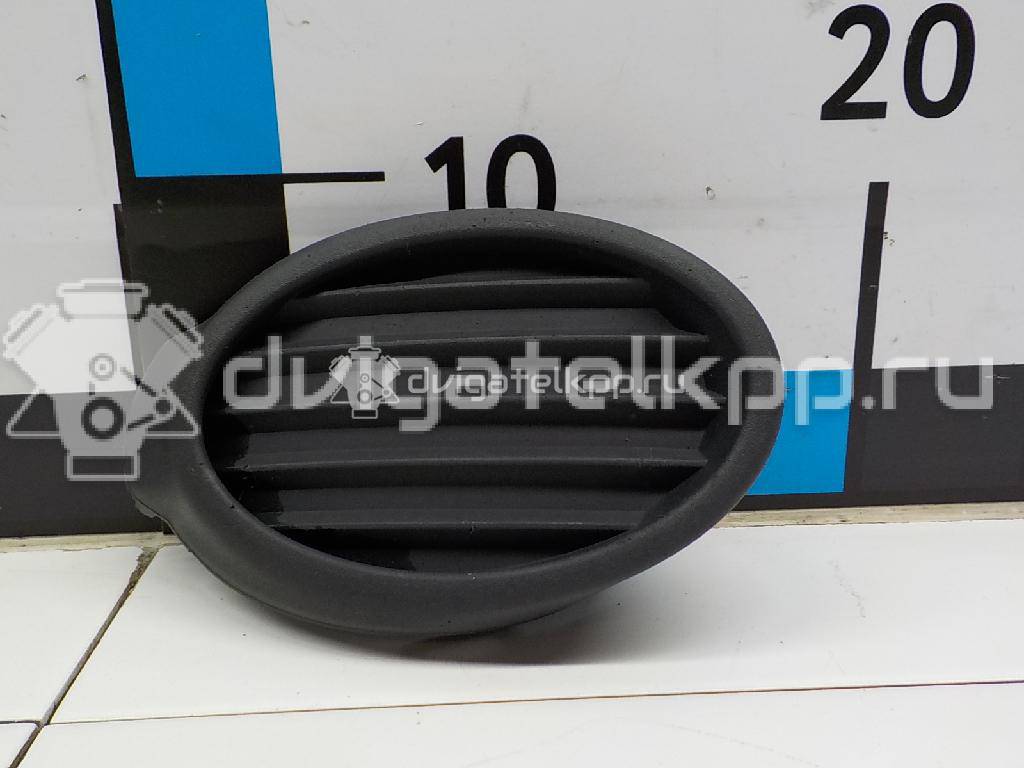 Фото Заглушка бампера правая  1694677 для Ford Focus {forloop.counter}}