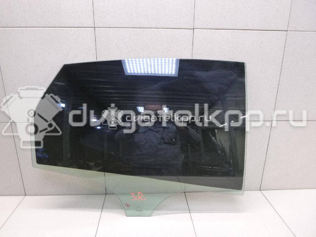 Фото Стекло двери задней правой  1706320 для Ford Focus {forloop.counter}}