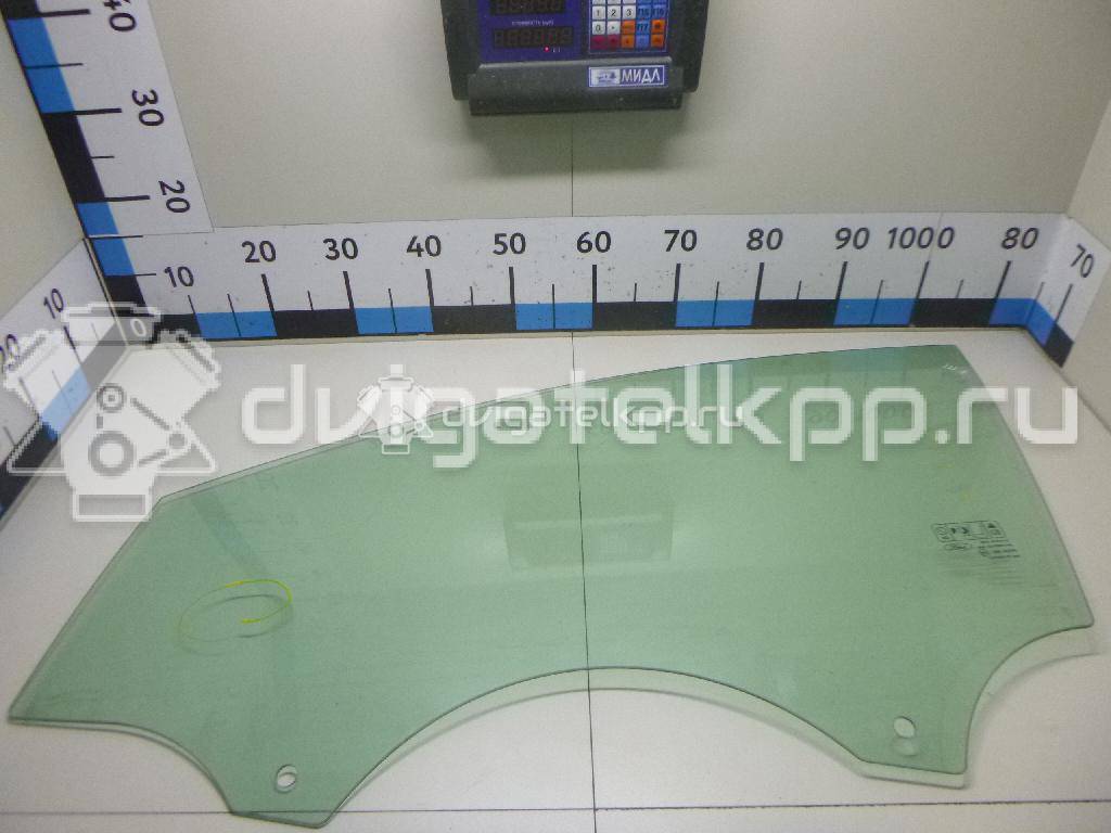 Фото Стекло двери передней левой  1742302 для Ford Focus {forloop.counter}}
