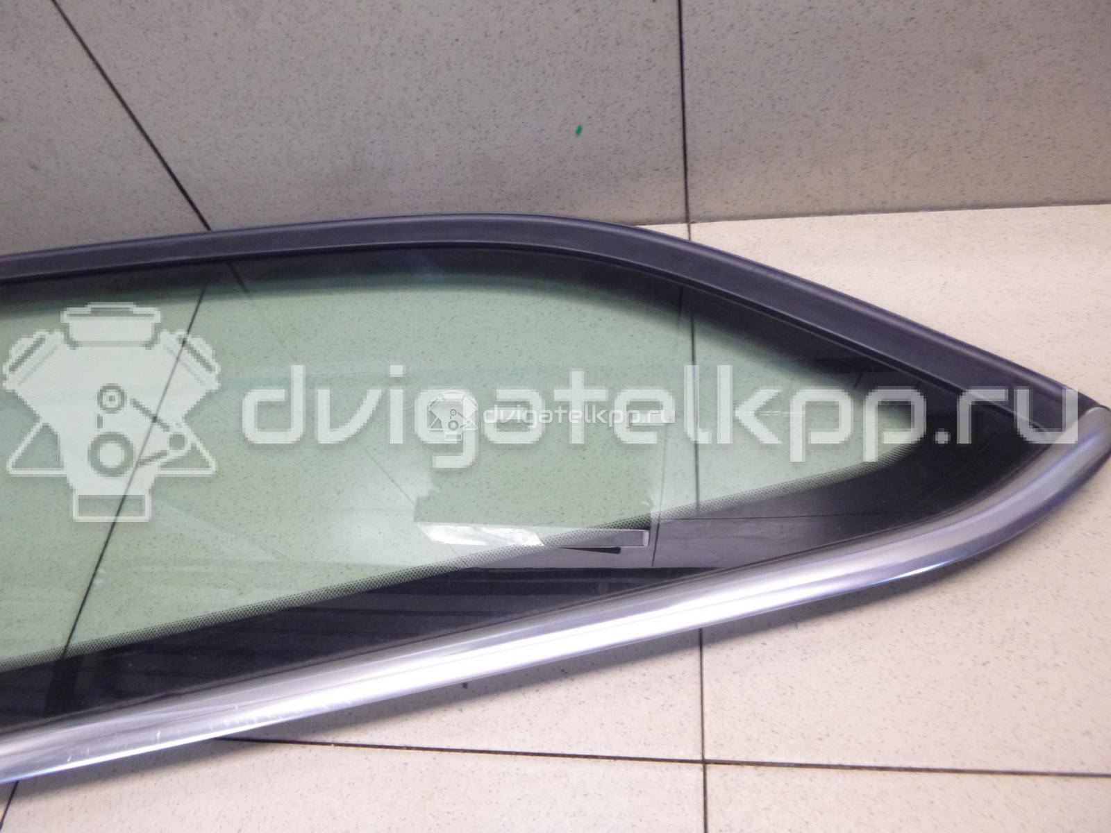 Фото Стекло кузовное глухое левое  1787074 для Ford Focus {forloop.counter}}