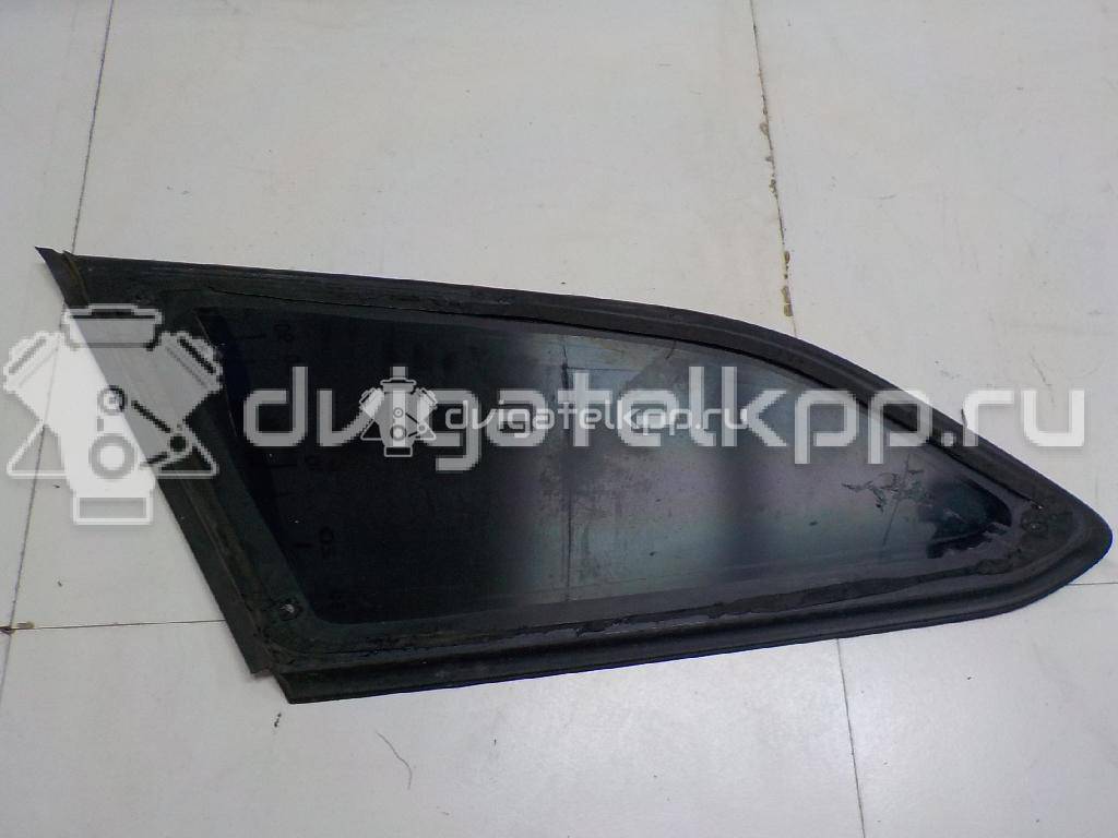 Фото Стекло кузовное глухое правое  1787053 для Ford Focus {forloop.counter}}