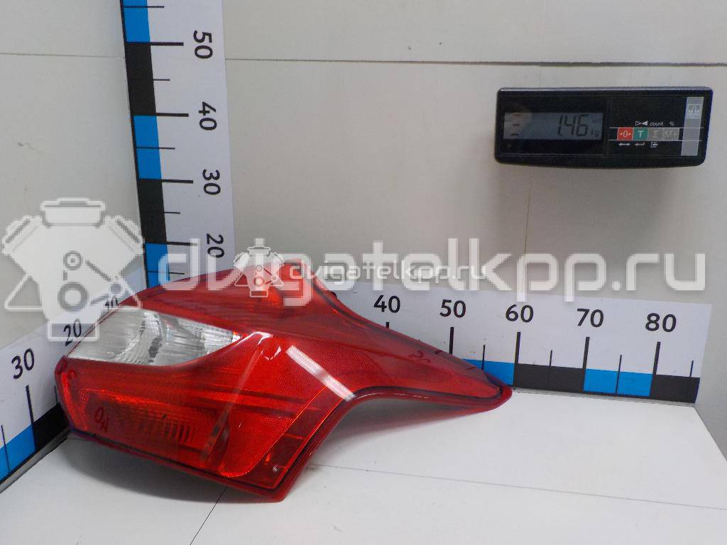 Фото Фонарь задний правый  1825318 для Ford Focus {forloop.counter}}