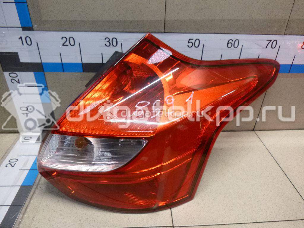 Фото Фонарь задний правый  1825318 для Ford Focus {forloop.counter}}