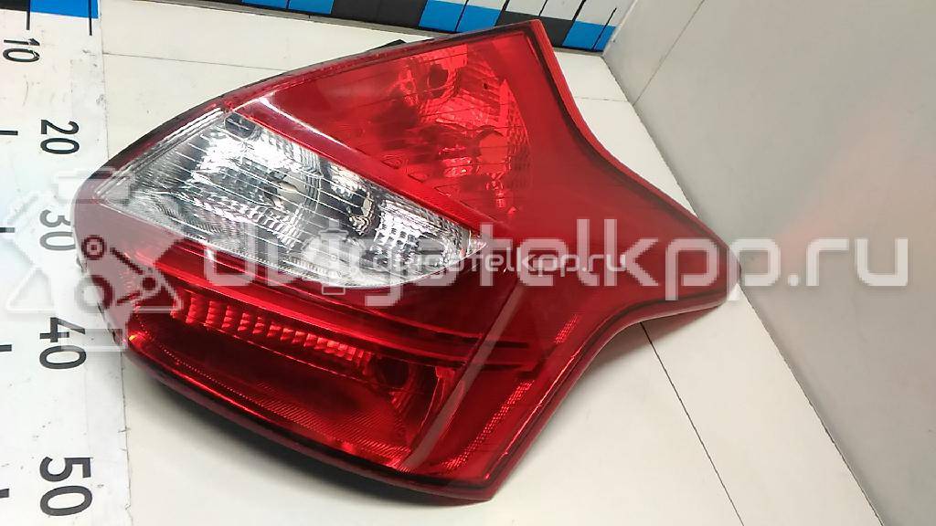 Фото Фонарь задний правый  1825318 для Ford Focus {forloop.counter}}