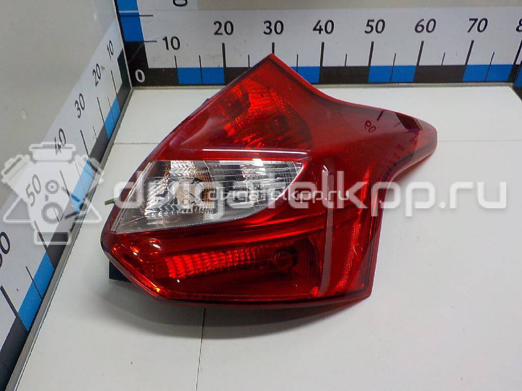Фото Фонарь задний правый  1825318 для Ford Focus {forloop.counter}}